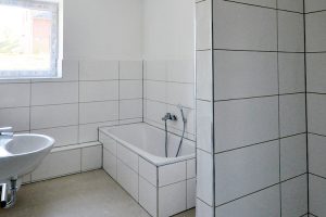 Mietobjekt Rheudt Bösl Immobilien Bad Badezimmer